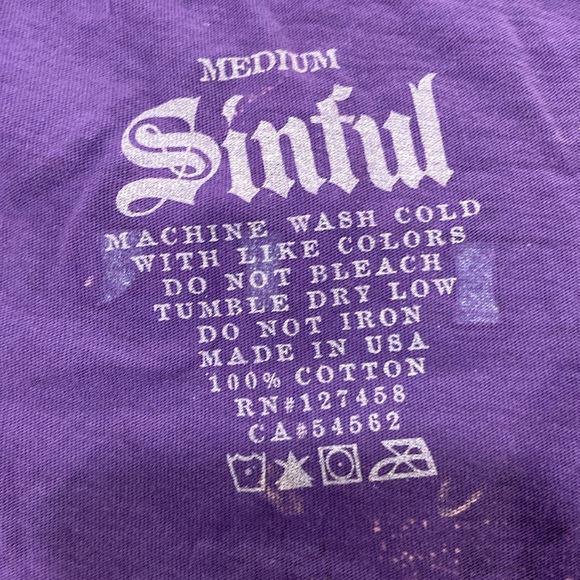 Womens sinful by affliction purple v-neck tee size Medium NWT! - Picture 2 of 10